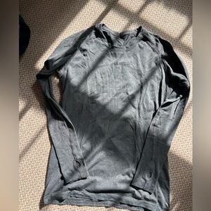 LULULEMON Long Sleeve Gray Top, amazing worn condition, size 12